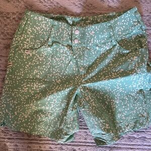 Wild Rye size 8 mountain biking shorts